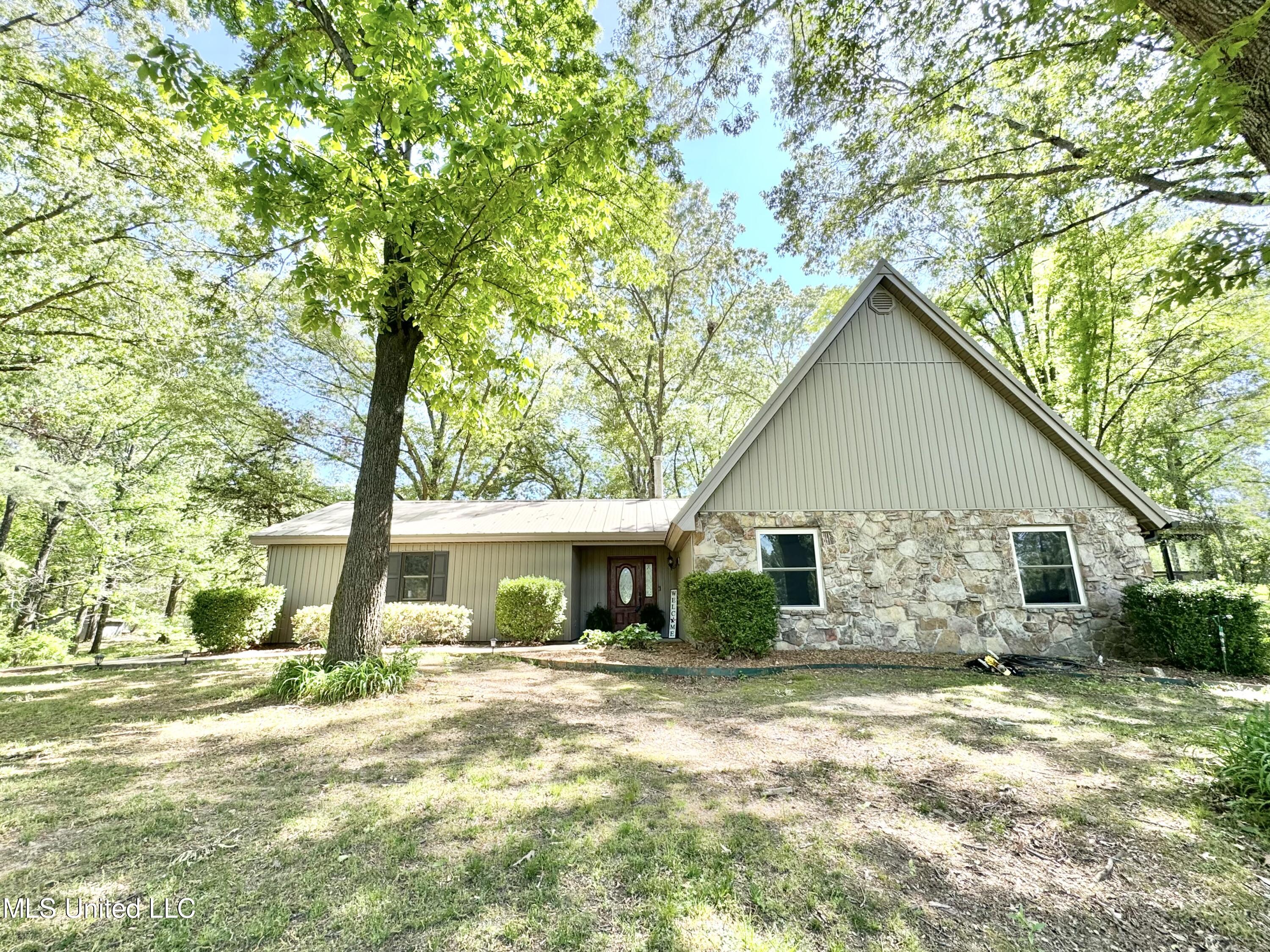 3775 Liscott Road Southaven, MS 38672 - Photo 1 of 60 IMG_4763