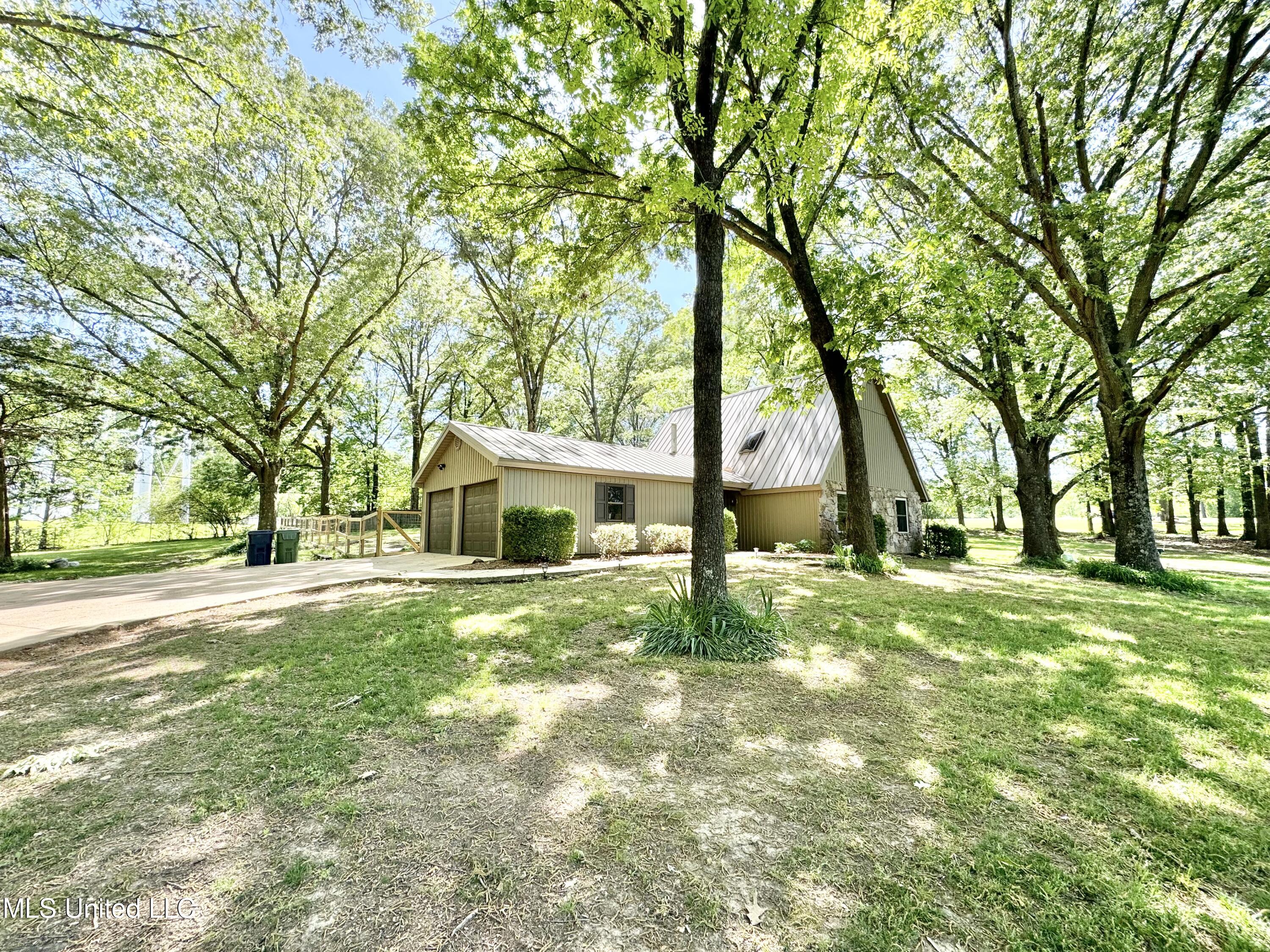 3775 Liscott Road Southaven, MS 38672 - Photo 2 of 60 IMG_4761