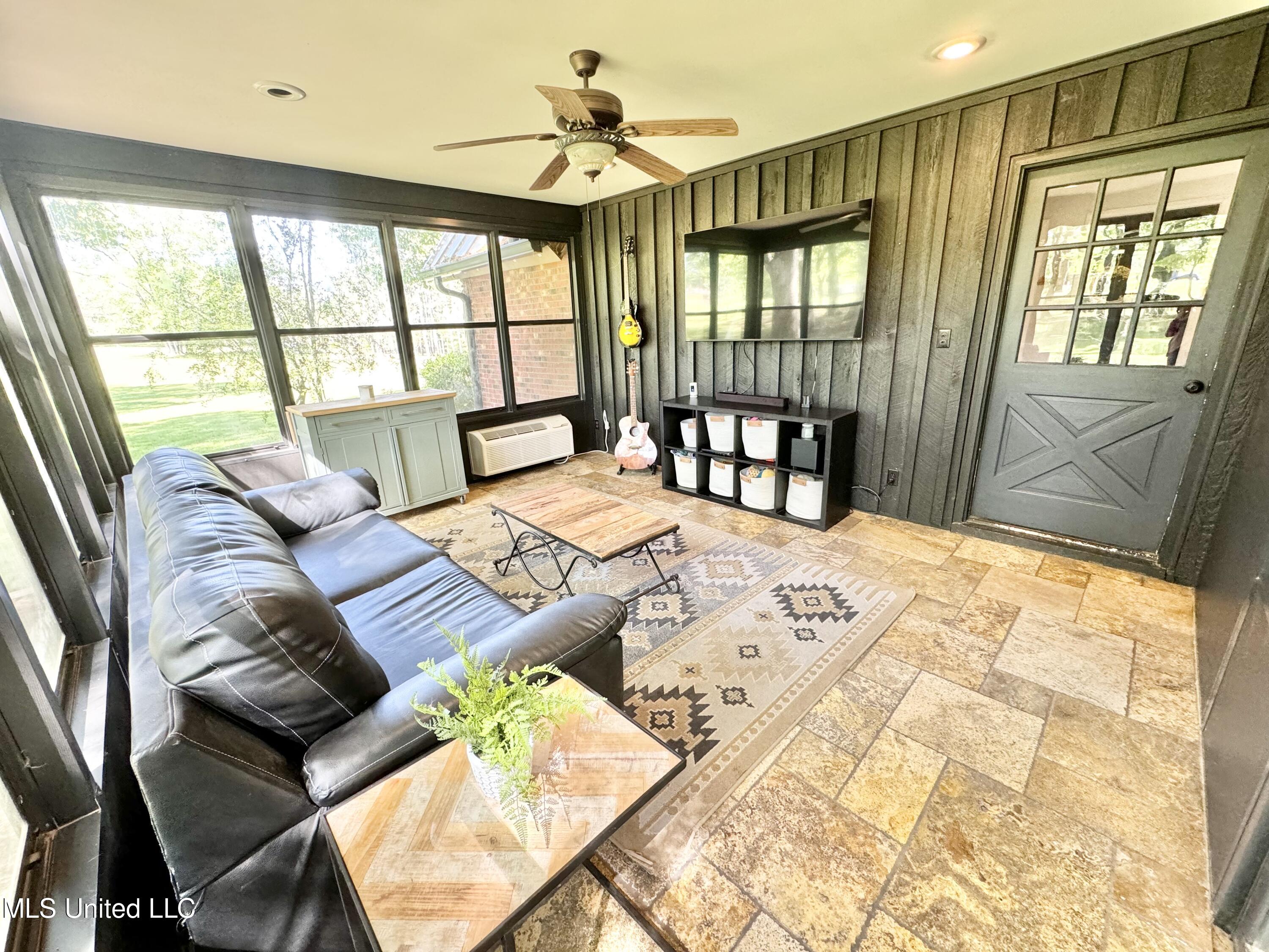 3775 Liscott Road Southaven, MS 38672 - Photo 22 of 60 IMG_4817