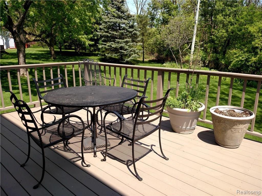 358 Arlington Drive Rochester Hills, MI 48307 - Photo 17 of 20