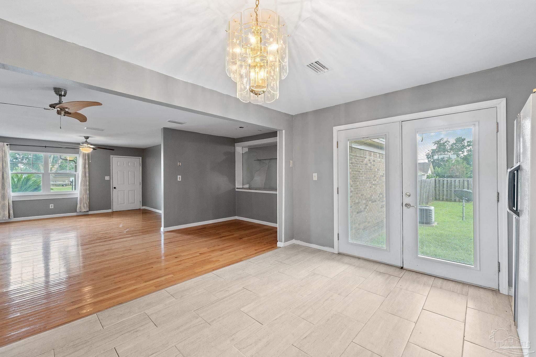 5200 Crowson Road Pensacola, FL 32526 - Photo 17 of 30