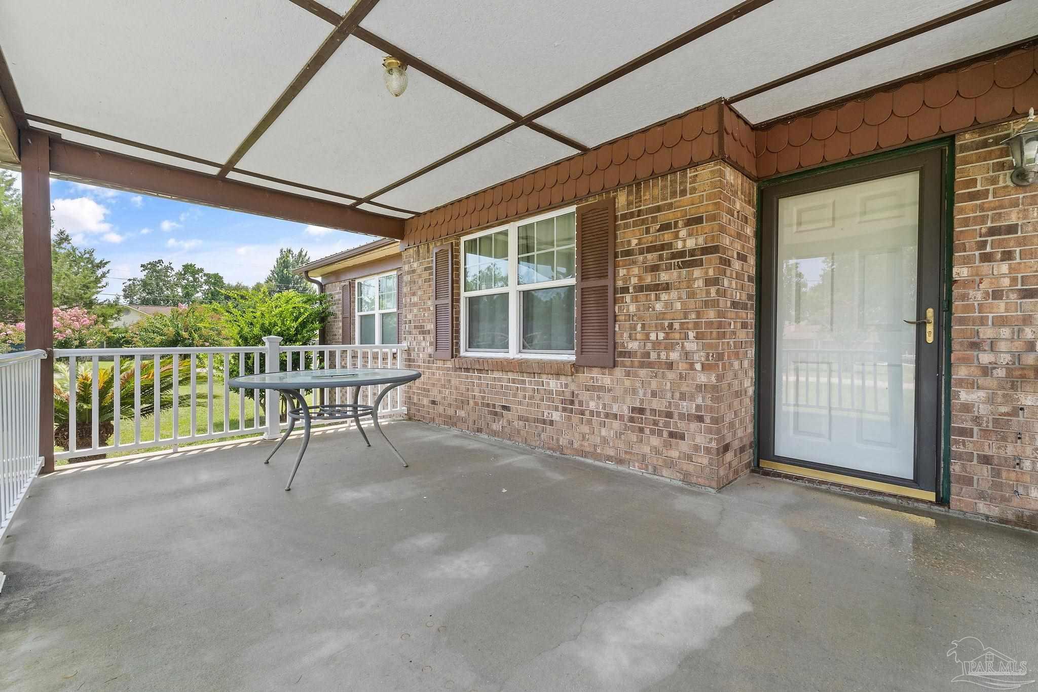 5200 Crowson Road Pensacola, FL 32526 - Photo 4 of 30