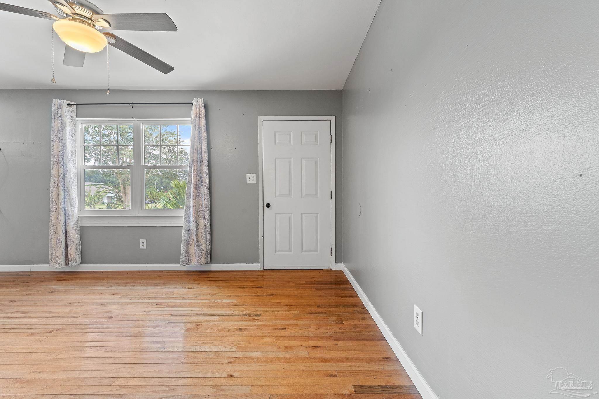 5200 Crowson Road Pensacola, FL 32526 - Photo 5 of 30