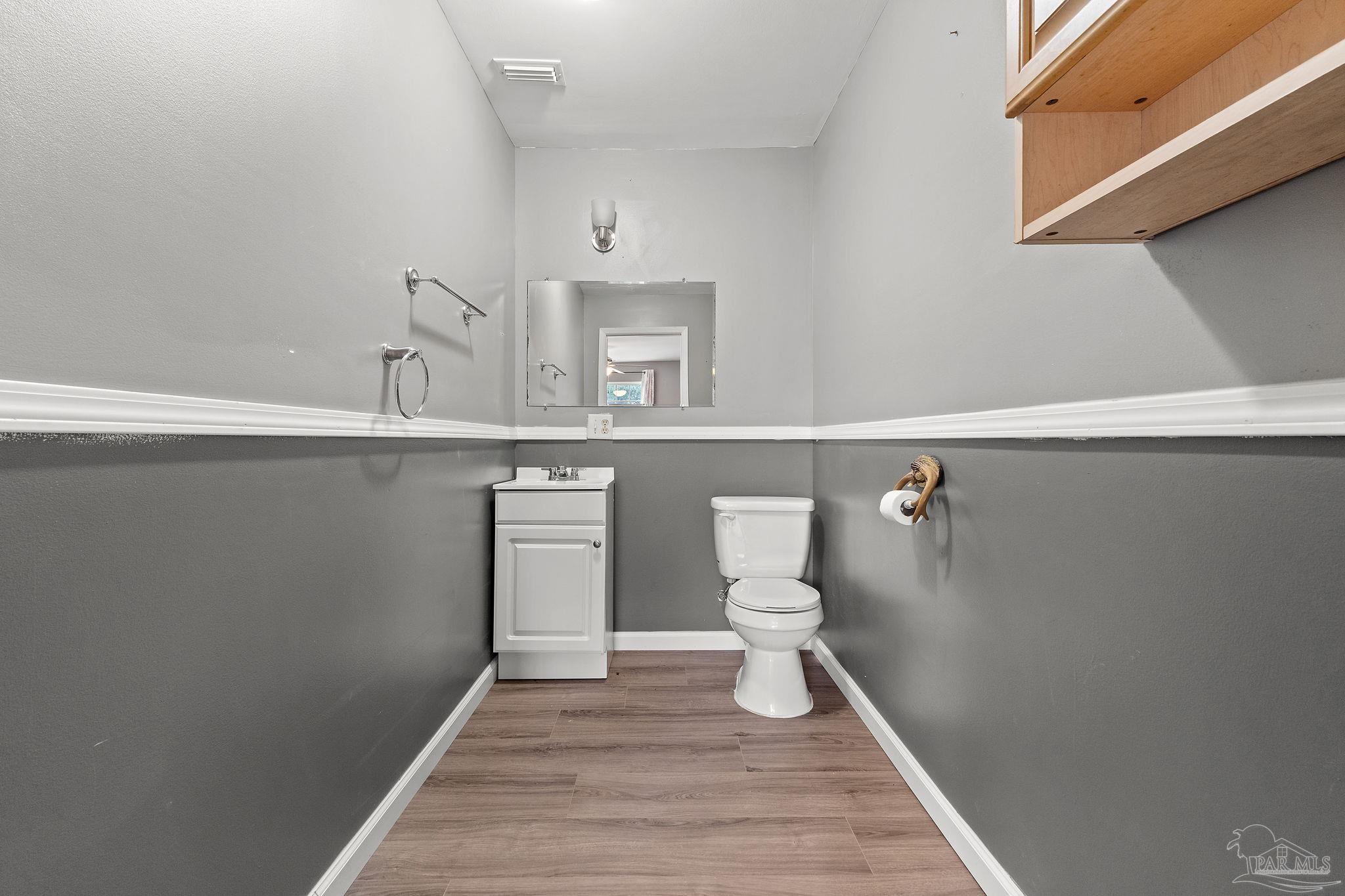 5200 Crowson Road Pensacola, FL 32526 - Photo 10 of 30