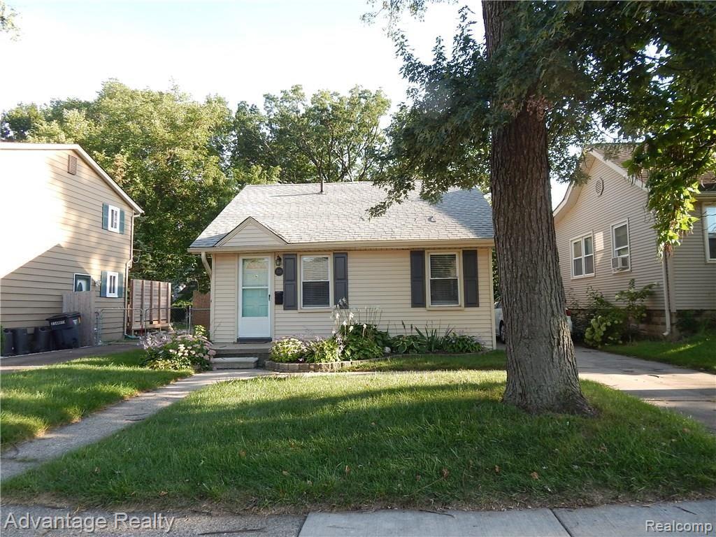 224 Roth Blvd.JPG