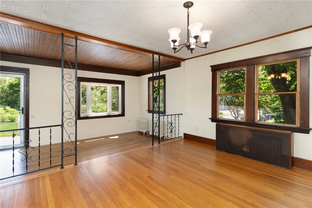 17 Spring Avenue Barrington, RI 02806 - Photo 11 of 38