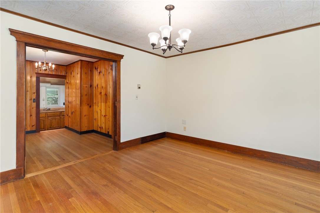 17 Spring Avenue Barrington, RI 02806 - Photo 13 of 38