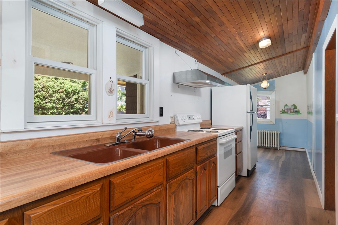 17 Spring Avenue Barrington, RI 02806 - Photo 15 of 38