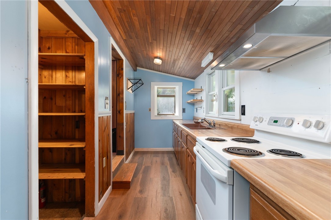 17 Spring Avenue Barrington, RI 02806 - Photo 17 of 38