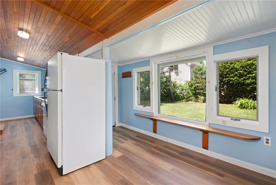 17 Spring Avenue Barrington, RI 02806 - Photo 19 of 38