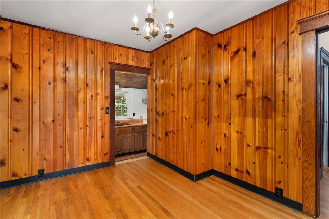 17 Spring Avenue Barrington, RI 02806 - Photo 23 of 38