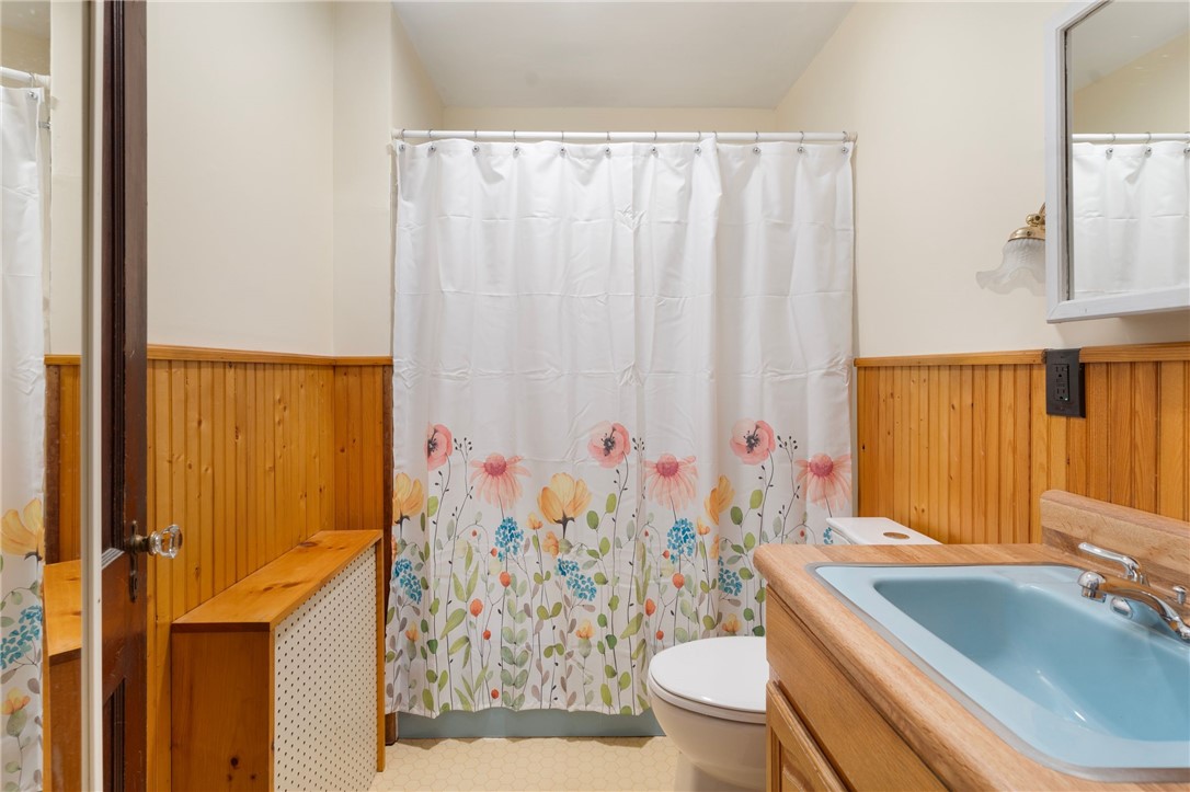 17 Spring Avenue Barrington, RI 02806 - Photo 24 of 38