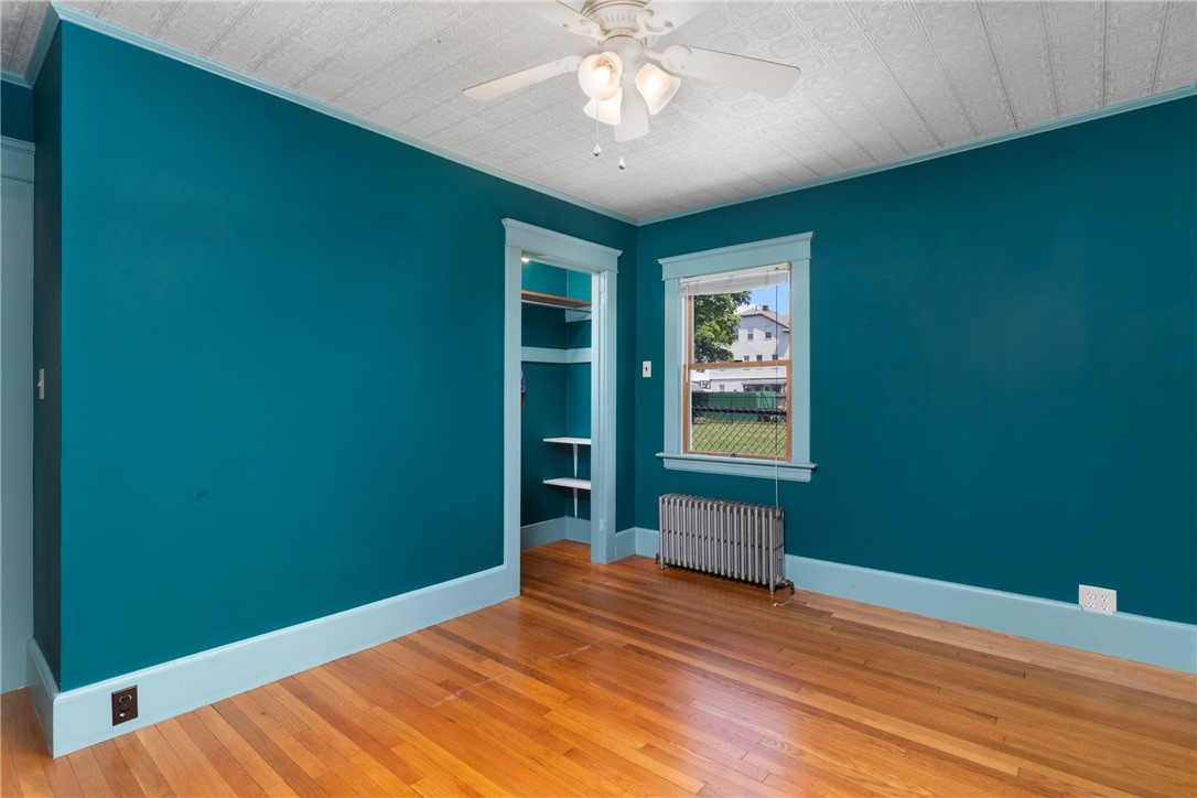 17 Spring Avenue Barrington, RI 02806 - Photo 26 of 38