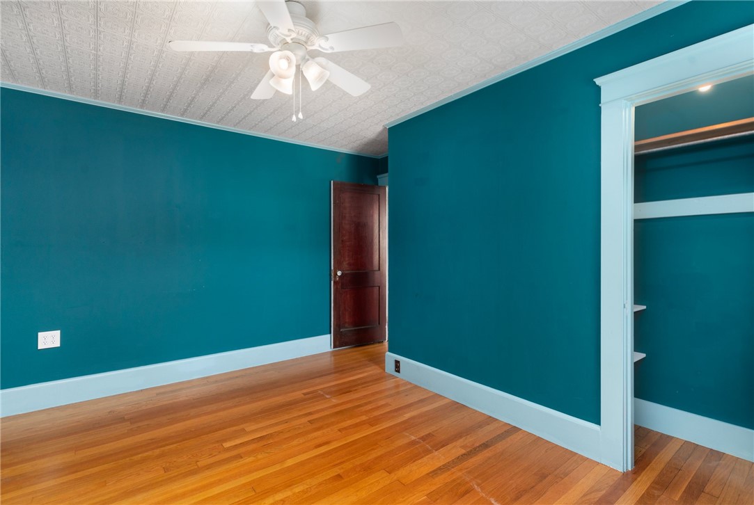 17 Spring Avenue Barrington, RI 02806 - Photo 27 of 38