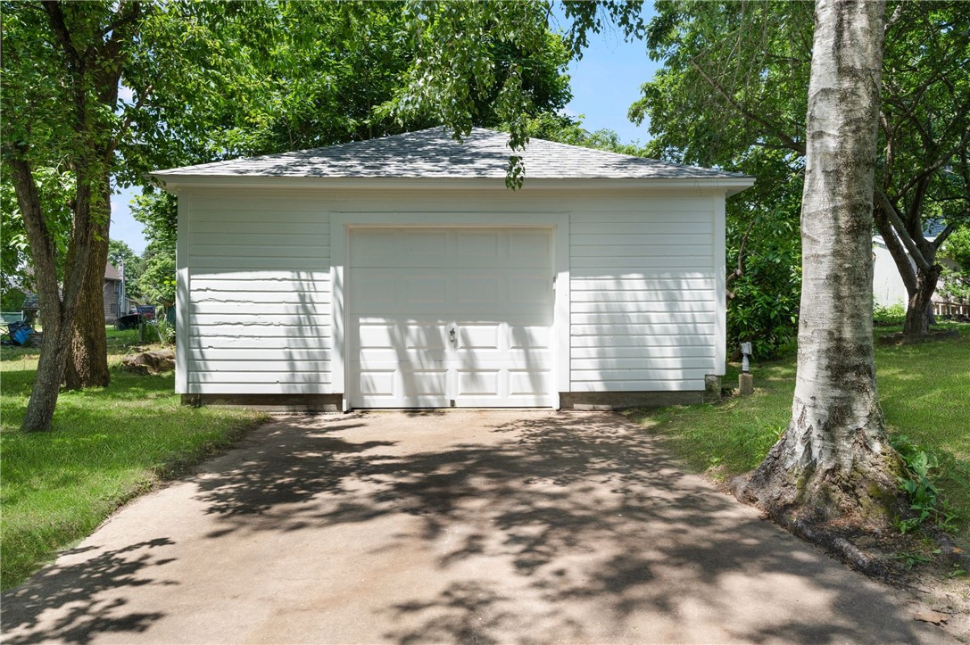 17 Spring Avenue Barrington, RI 02806 - Photo 37 of 38