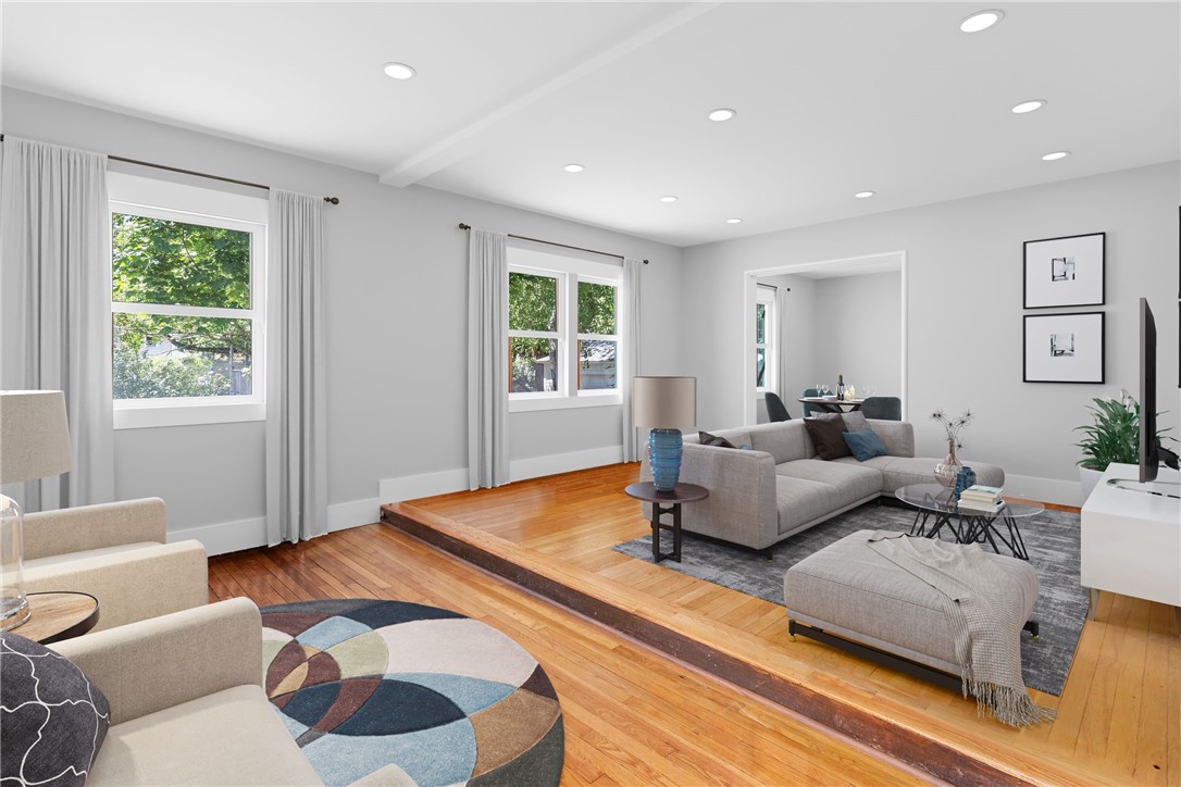 17 Spring Avenue Barrington, RI 02806 - Photo 5 of 38 Virtual Renovation