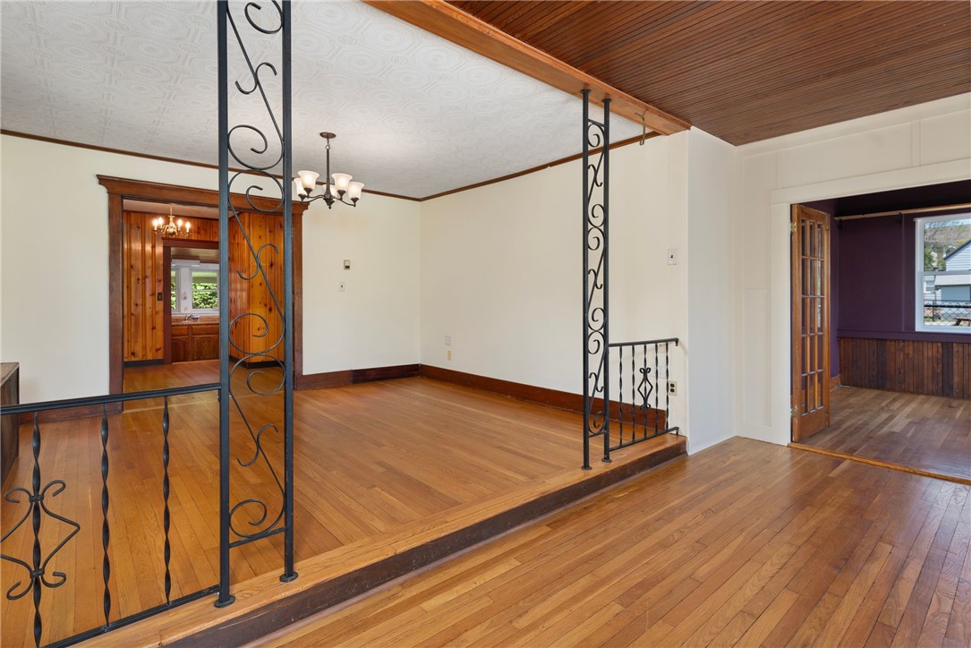 17 Spring Avenue Barrington, RI 02806 - Photo 6 of 38