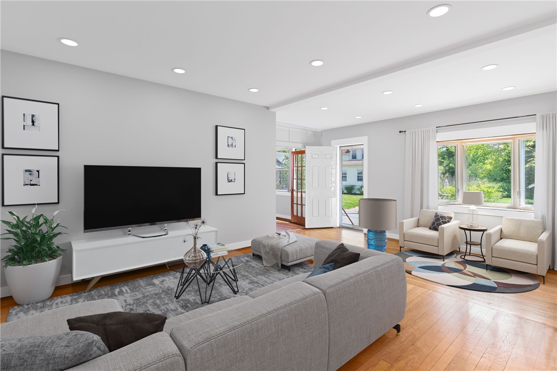 17 Spring Avenue Barrington, RI 02806 - Photo 8 of 38 Virtual Renovation