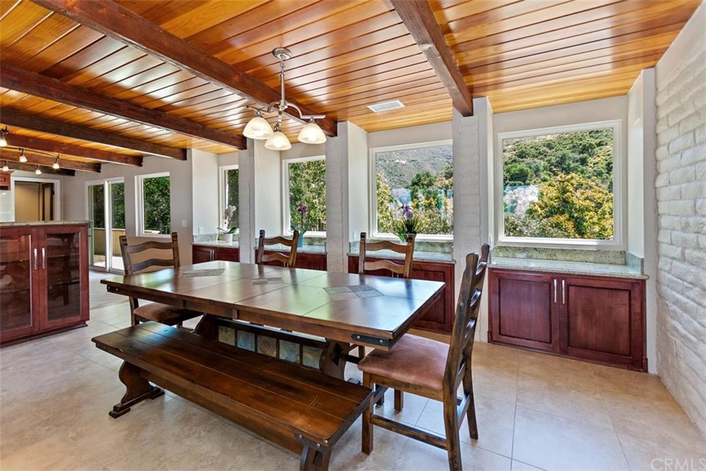 4364 Crown Ranch Road Corona, CA 92881 - Photo 8 of 47