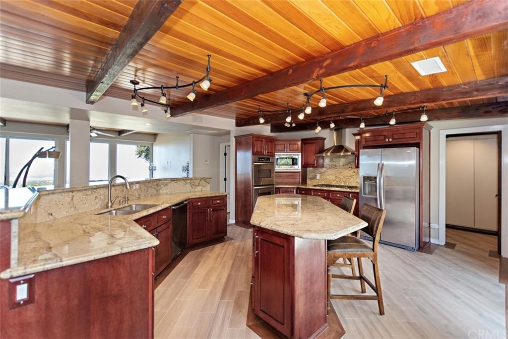 4364 Crown Ranch Road Corona, CA 92881 - Photo 10 of 47