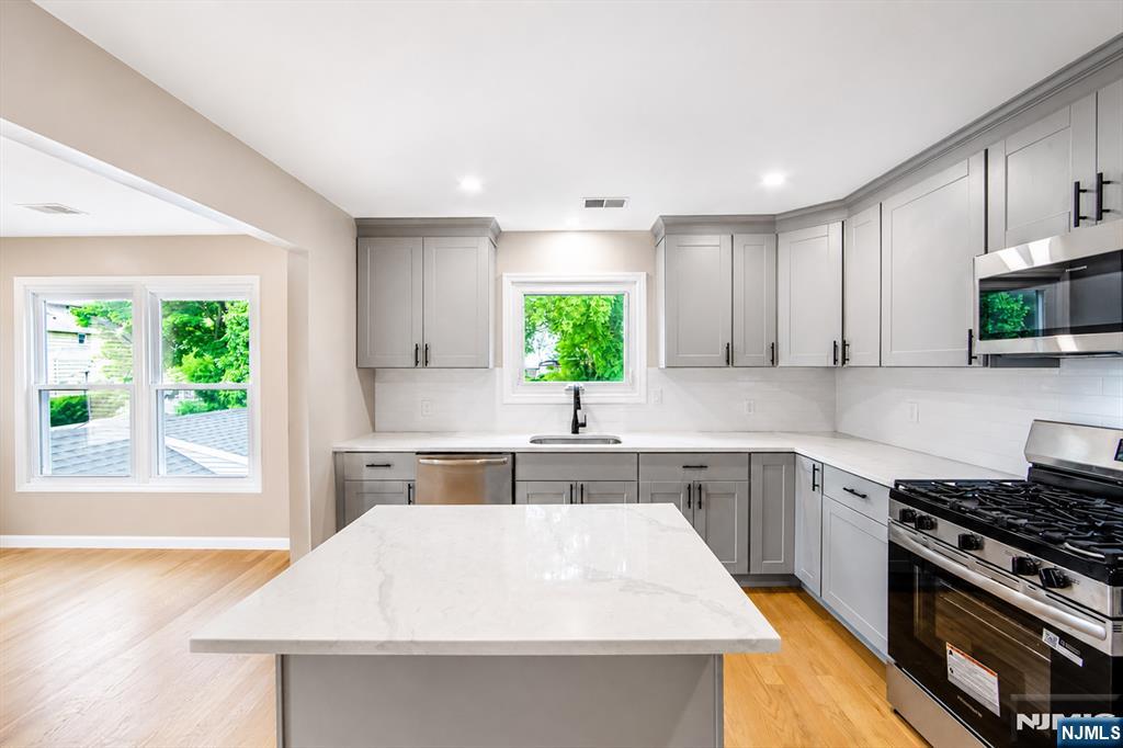 195 Van Winkle Street East Rutherford, NJ 07073 - Photo 32 of 47