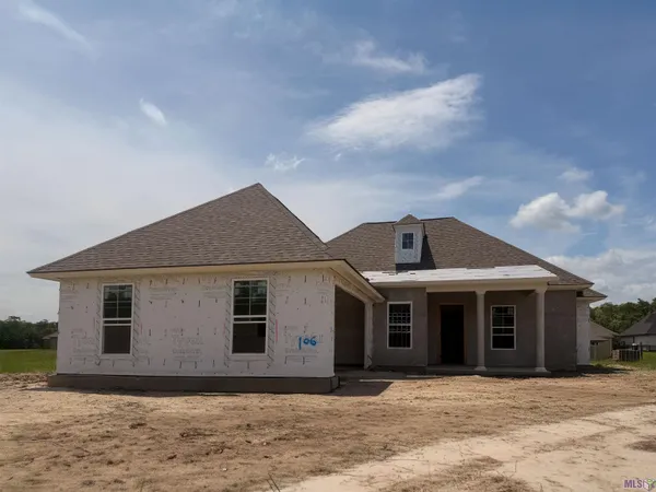 $384,560 | 21433 Blue Fin Drive, Springfield, LA 70462