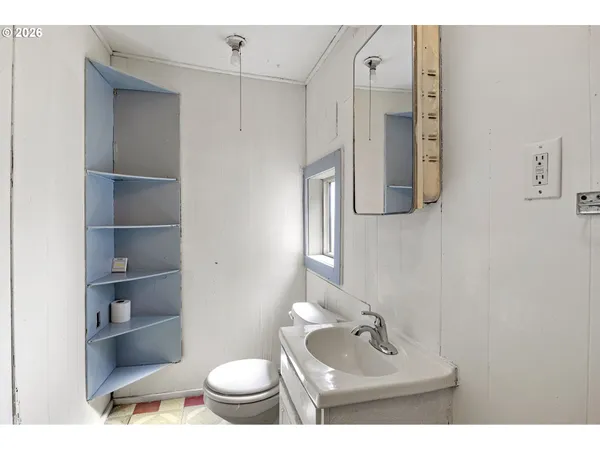 $215,000 | 215 2nd Avenue, Riddle, OR 97469