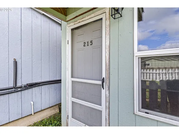 $215,000 | 215 2nd Avenue, Riddle, OR 97469