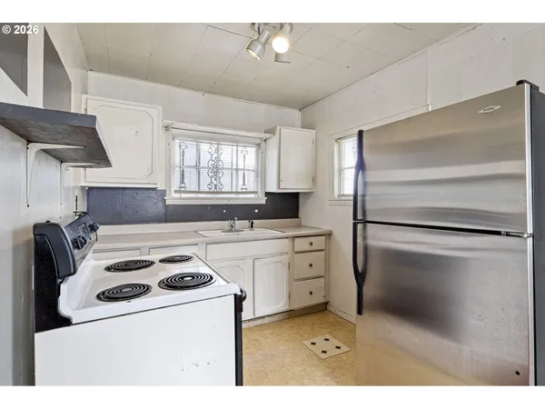 $215,000 | 215 2nd Avenue, Riddle, OR 97469