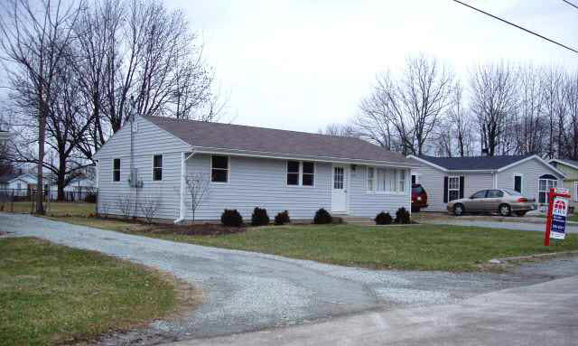 1322 R Avenue New Castle, IN 47362 - Photo 1 of 7 Gallery Image 1
