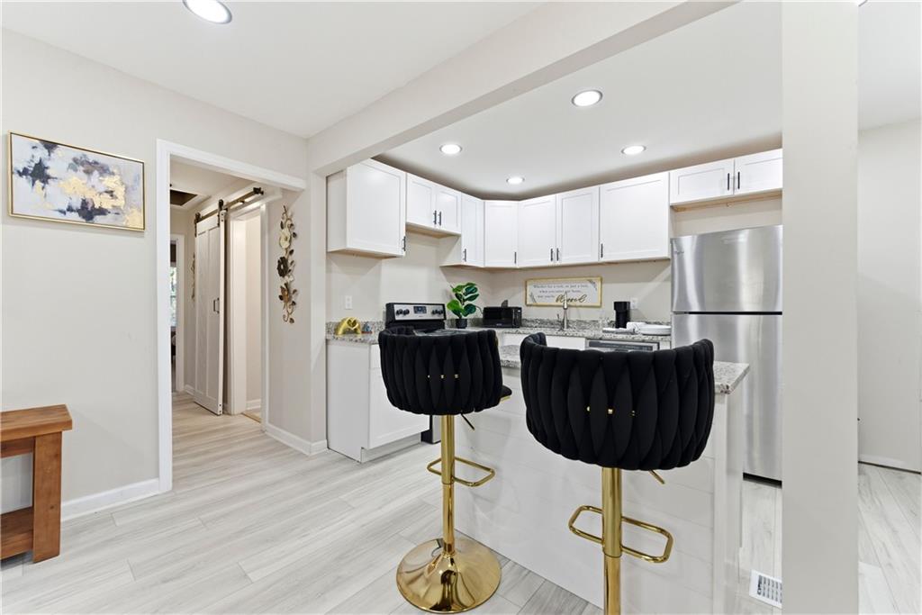 2740 Norma Circle Decatur, GA 30034 - Photo 6 of 15