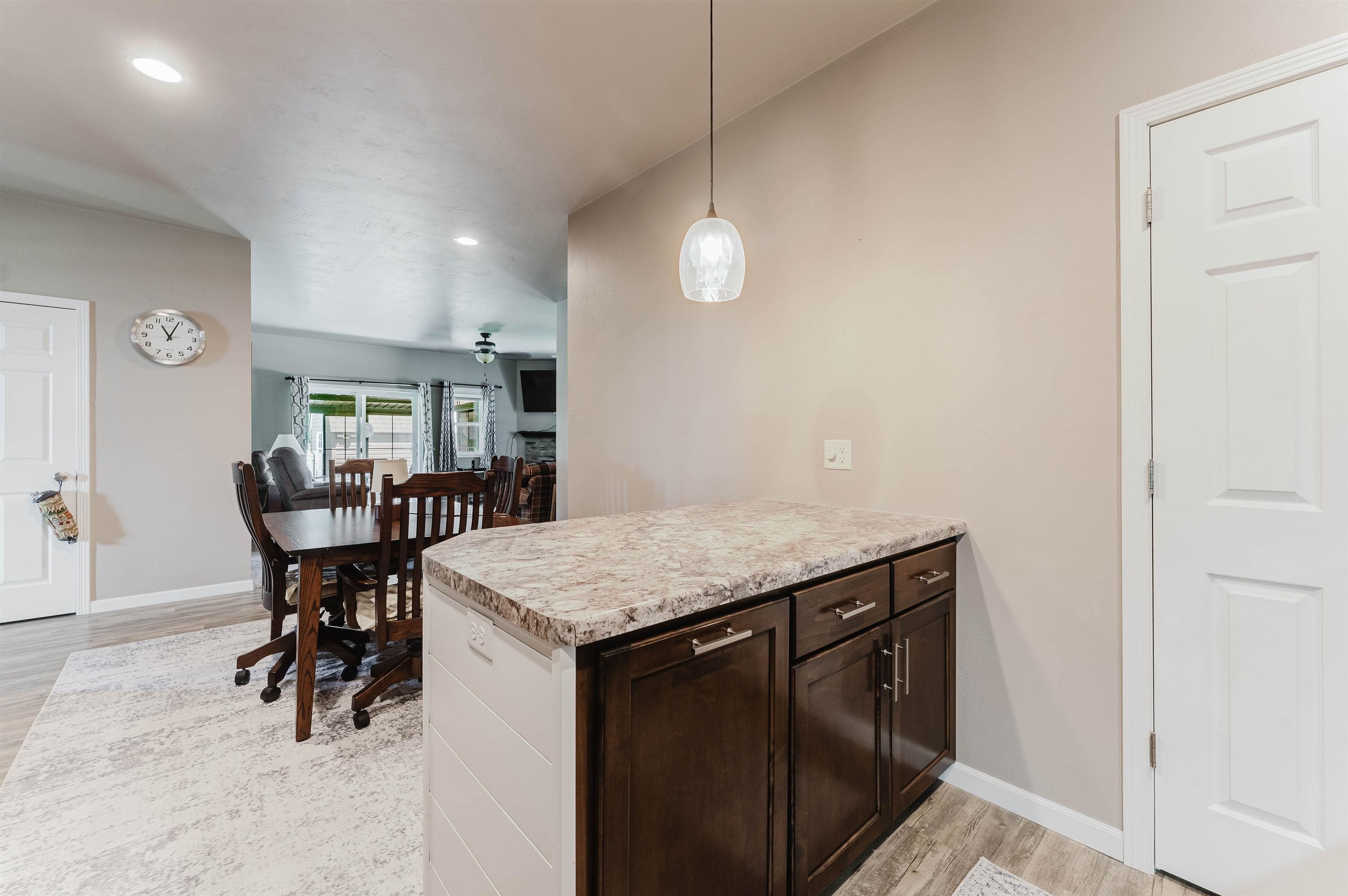 320 East Evergreen Drive Appleton, WI 54913 - Photo 8 of 34