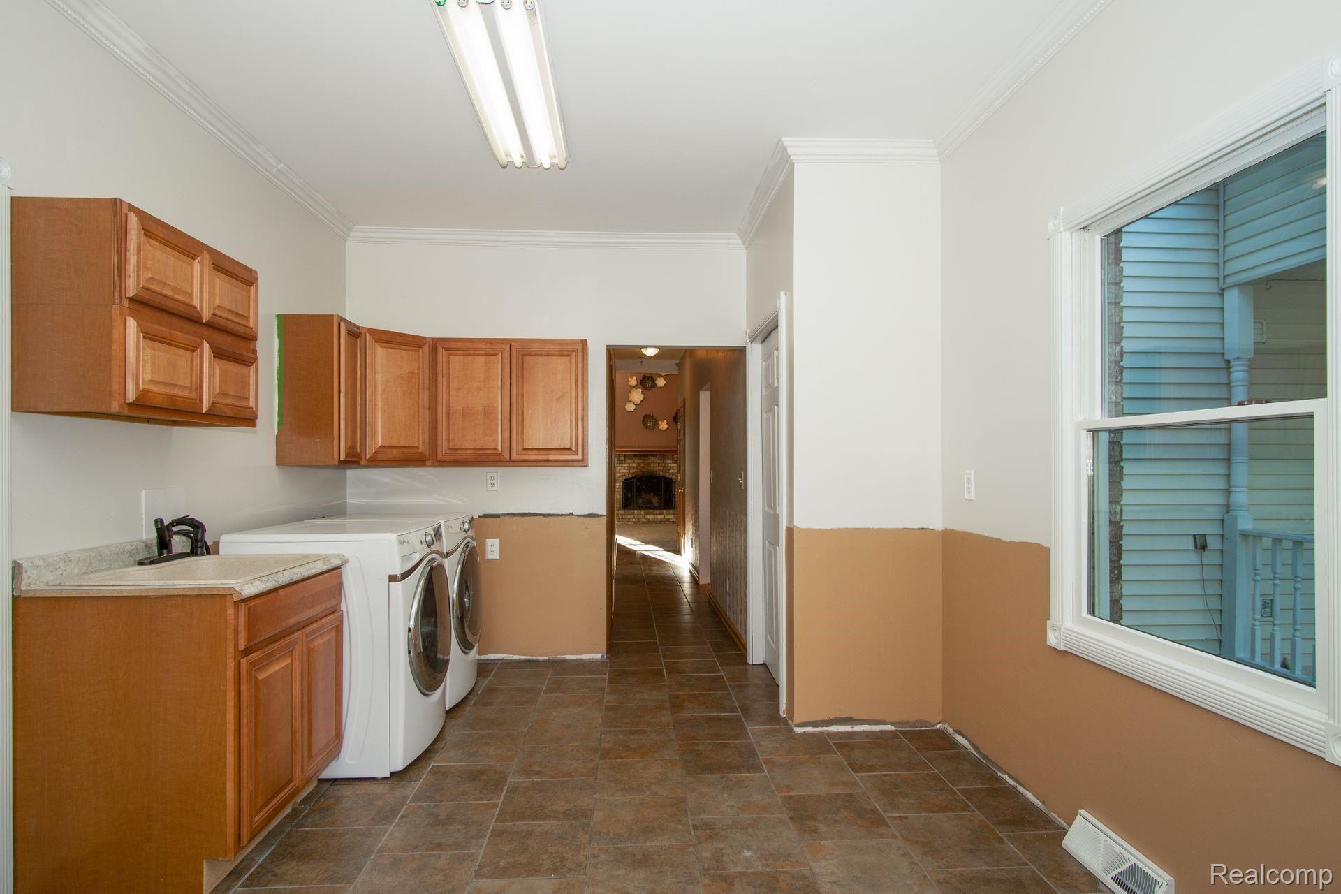 48761 Harris Road Belleville, MI 48111 - Photo 18 of 31 13.jpg