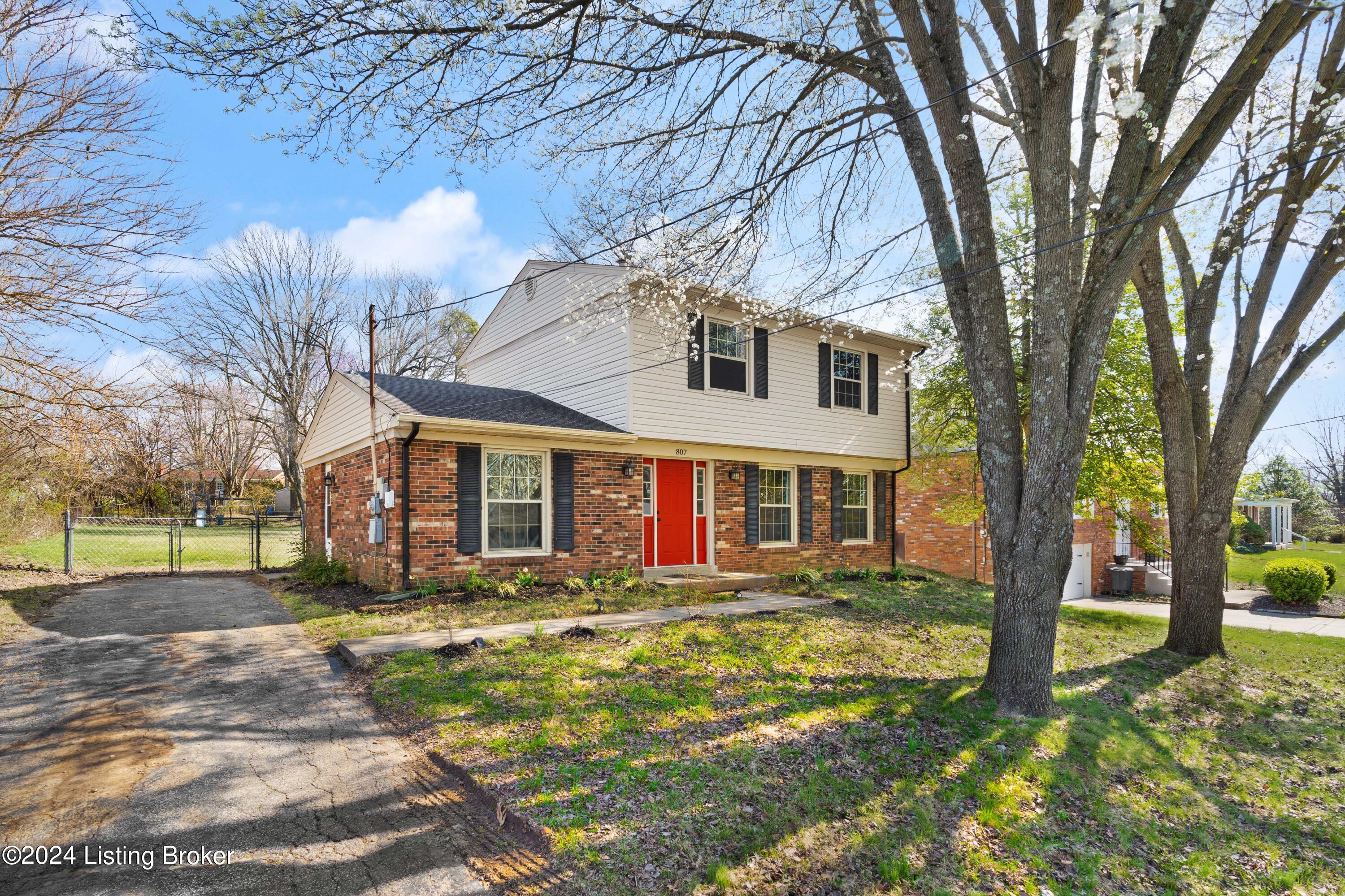 807 Echo Bridge Road Louisville, KY 40243 - Photo 3 of 41 Echo (3)