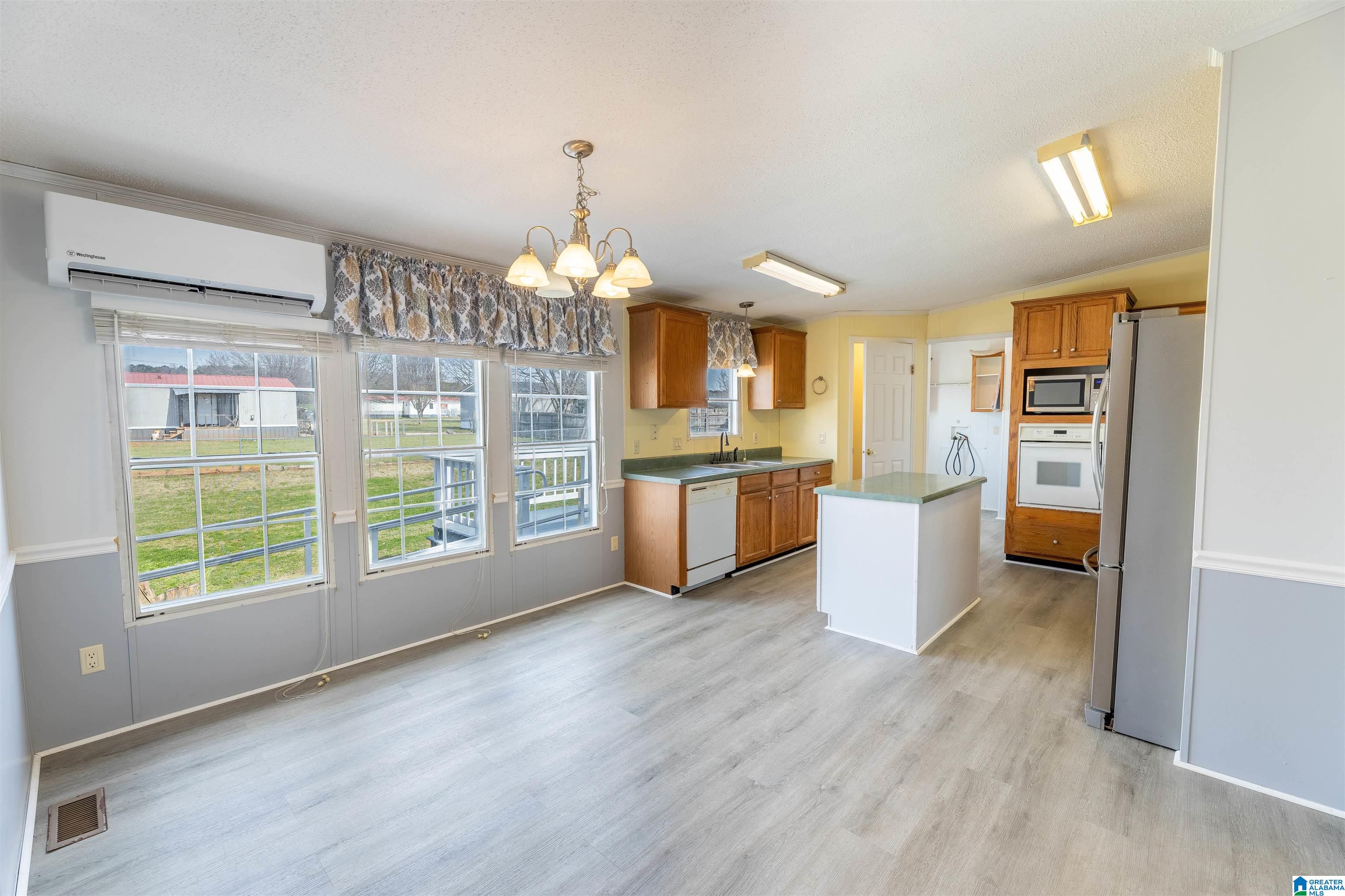 161 Robanna Circle Ohatchee, AL 36271 - Photo 7 of 32