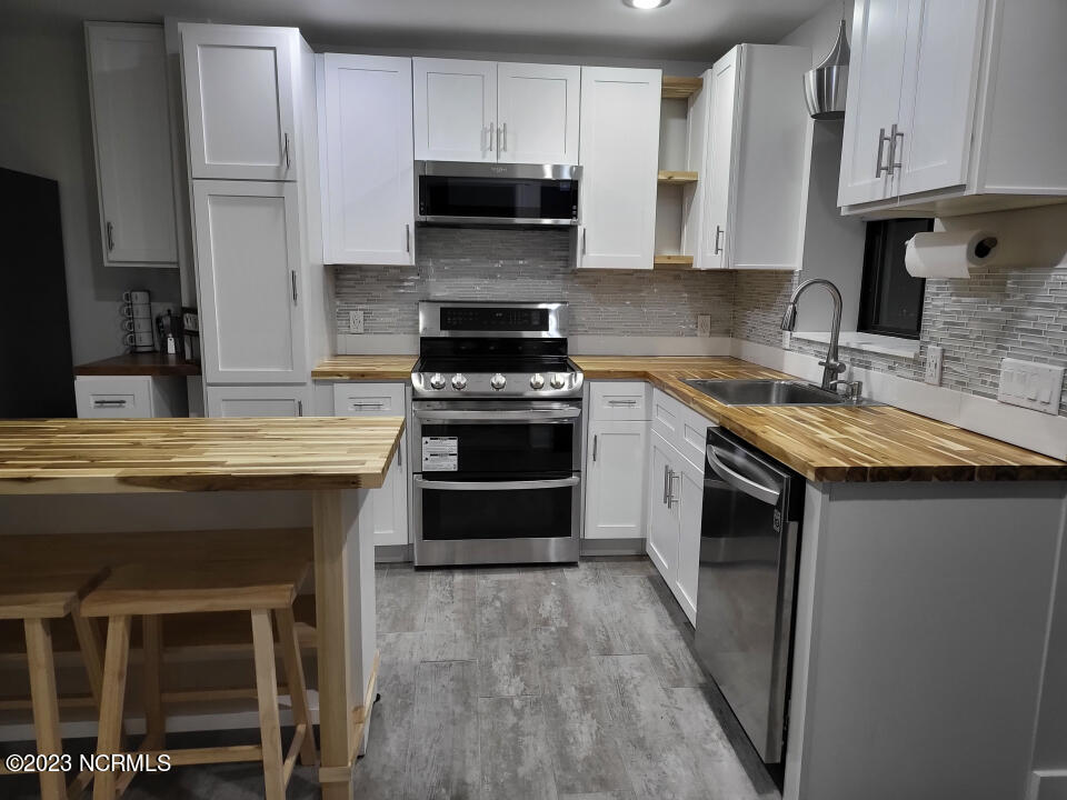 4427 Holly Tree Road Wilmington, NC 28412 - Photo 5 of 16 4