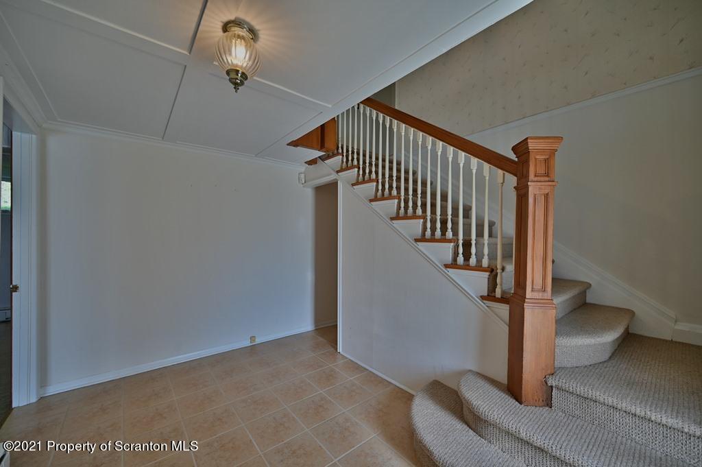 121 Newton Road Scranton, PA 18504 - Photo 6 of 59 Gallery Image 6