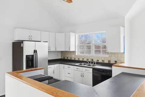 $1,695,000 | 12 Furness Road, Montauk, NY 11954