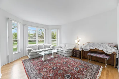 $1,250,000 | 47 Holabird Circle, Highwood, IL 60040