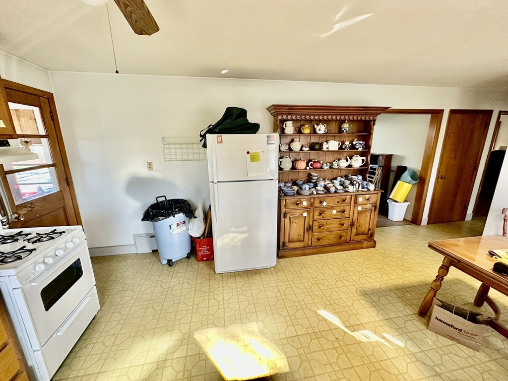 18 Cabot Road Lawrence, MA 01843 - Photo 16 of 40