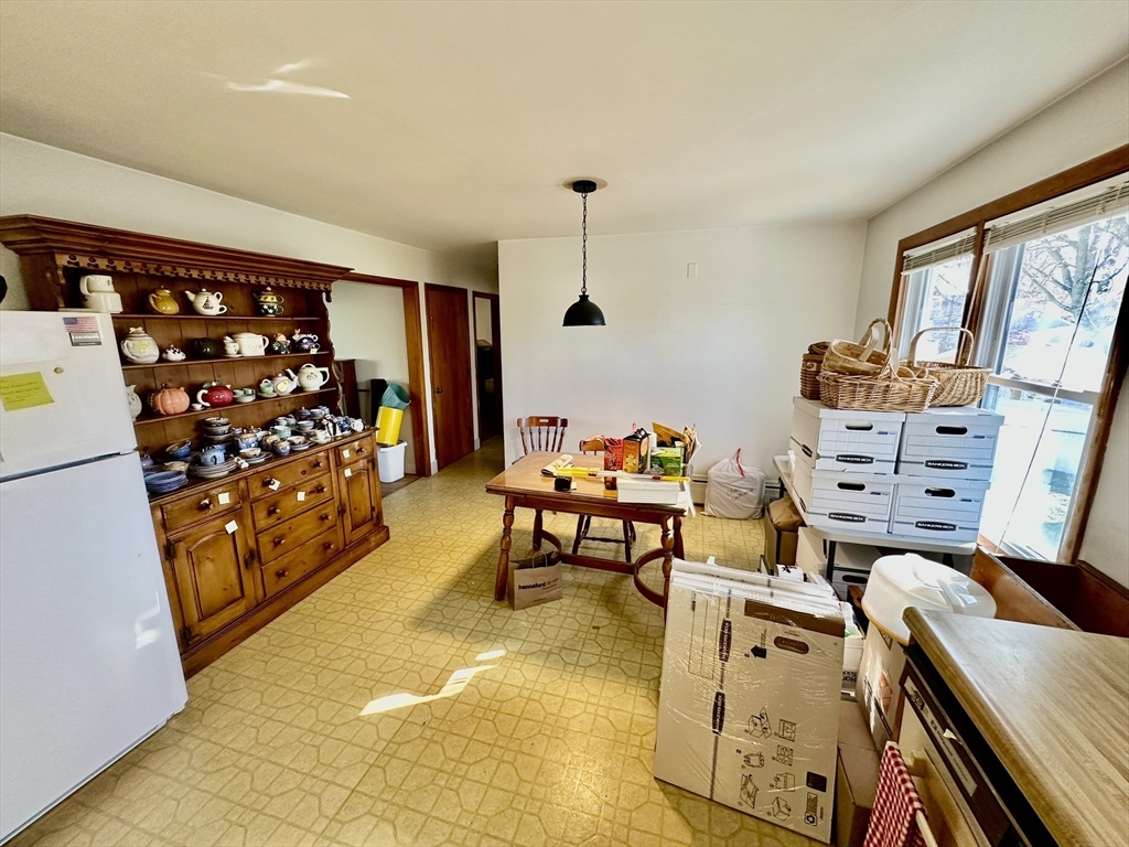 18 Cabot Road Lawrence, MA 01843 - Photo 17 of 40