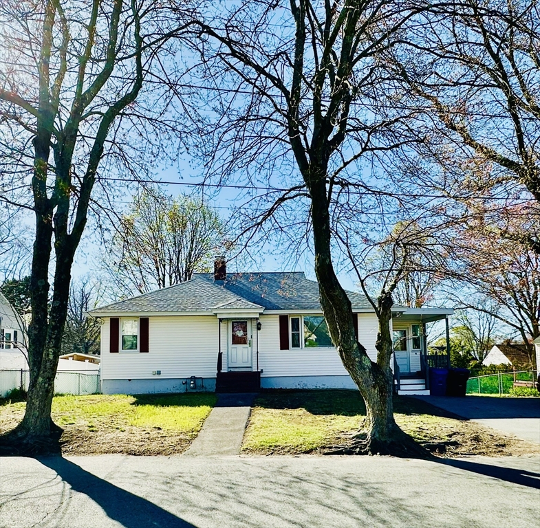 18 Cabot Road Lawrence, MA 01843 - Photo 2 of 40