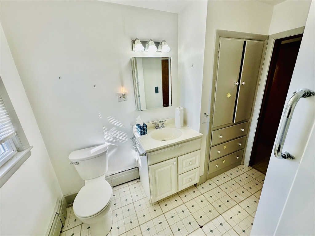 18 Cabot Road Lawrence, MA 01843 - Photo 23 of 40