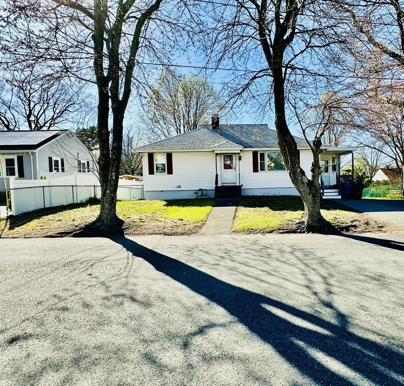 18 Cabot Road Lawrence, MA 01843 - Photo 4 of 40