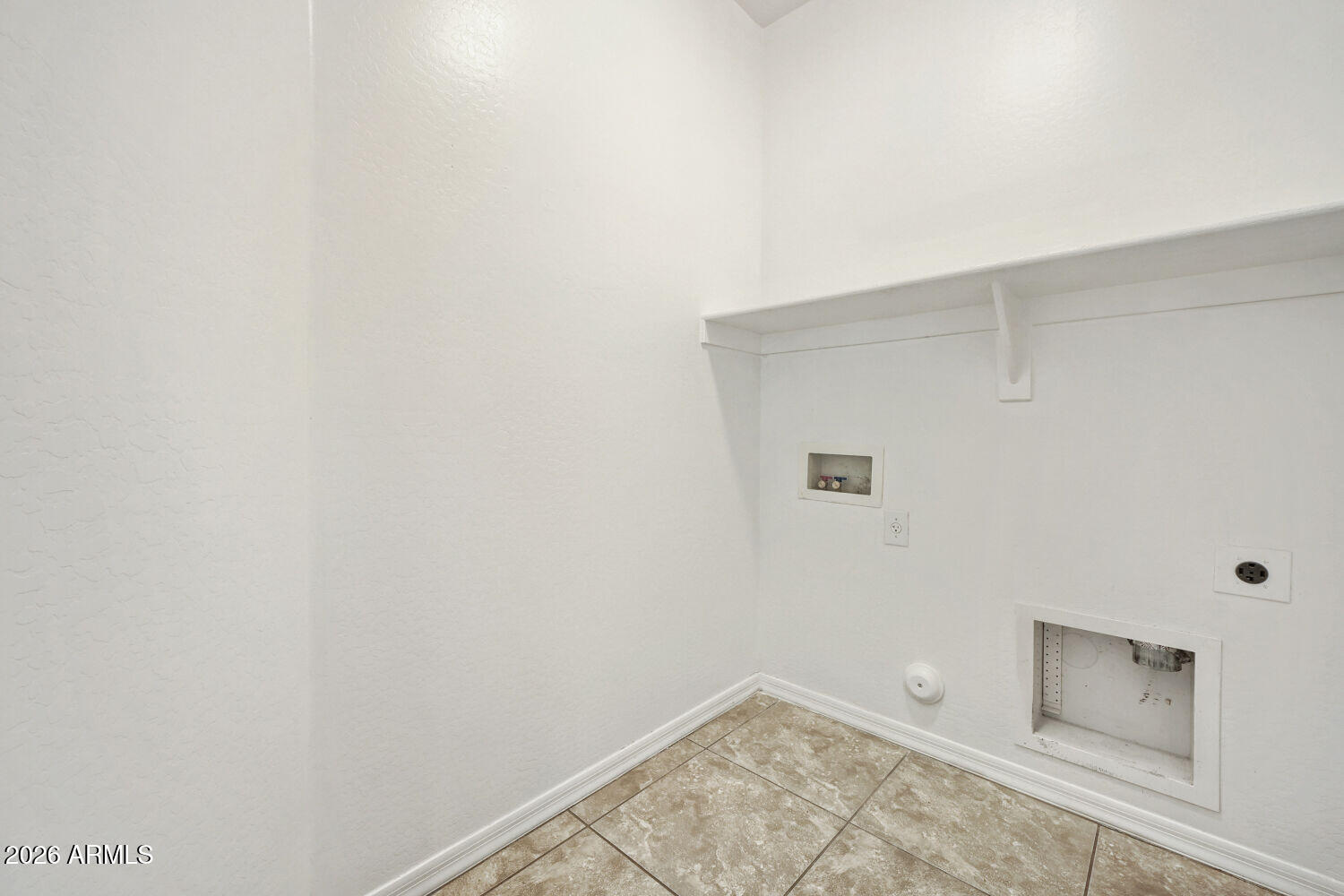 2625 West Beverly Road Phoenix, AZ 85041 - Photo 26 of 29 2625 W Beverly Rd - Web Quality - 026 -