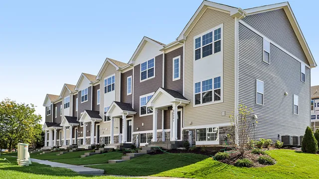 $317,990 | 863 Briar Gln Court, Hampshire, IL 60140