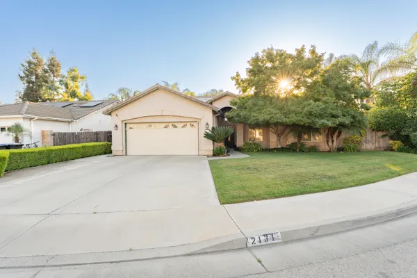 $449,000 | 2131 North Terrace Court, Visalia, CA 93291