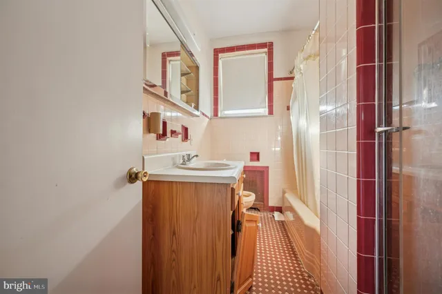 $229,000 | 4085 West Ford Road, Philadelphia, PA 19131