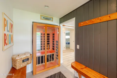 $1,595,000 | 10 Buckingham Lane, Monterey, MA 01245