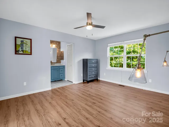 $600,000 | 198 Sugarbush Point, Lake Lure, NC 28746